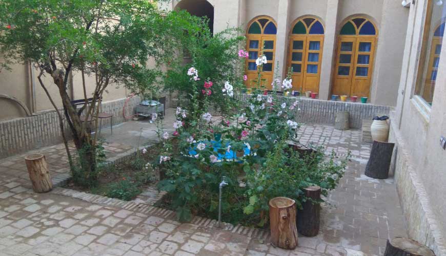 اقامتگاه بوم گردی مهریزان