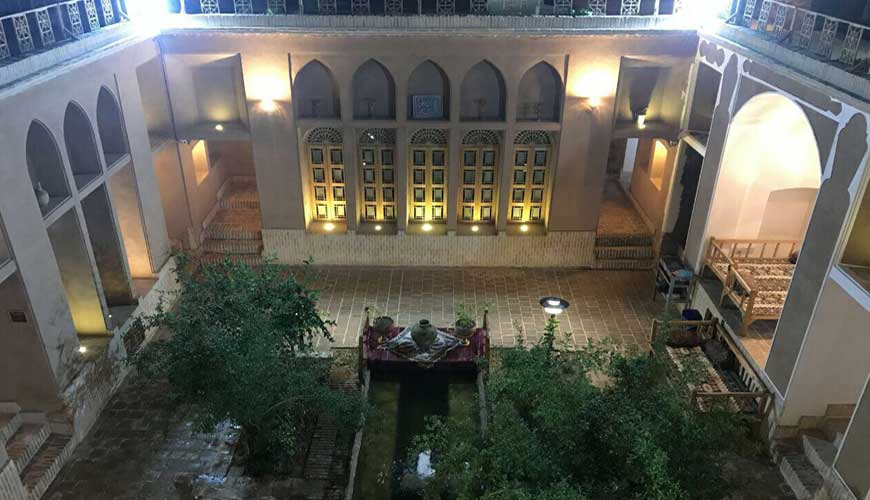 اقامتگاه سنتی شعرباف