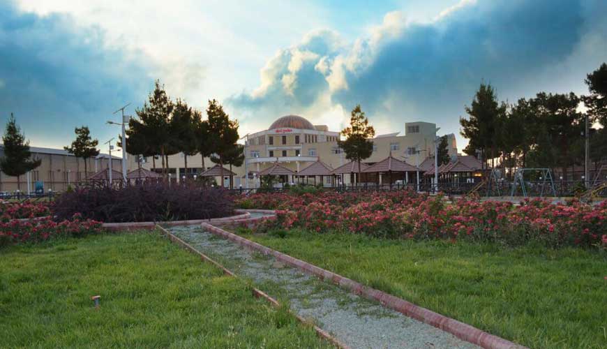 Zanbaq Yazd Hotel