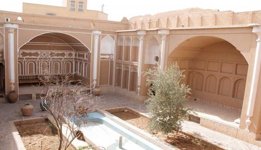 اقامتگاه سنتی خانه سه نیک