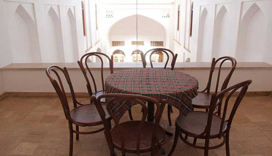 اقامتگاه سنتی خانه سه نیک