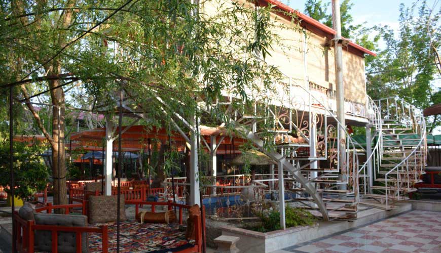 دهکده توریستی مهرنگار مهریز