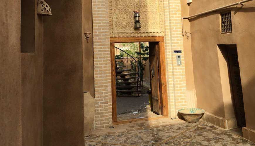 مجموعه رستوران و تالار و بوم گردی مرغ طلایی